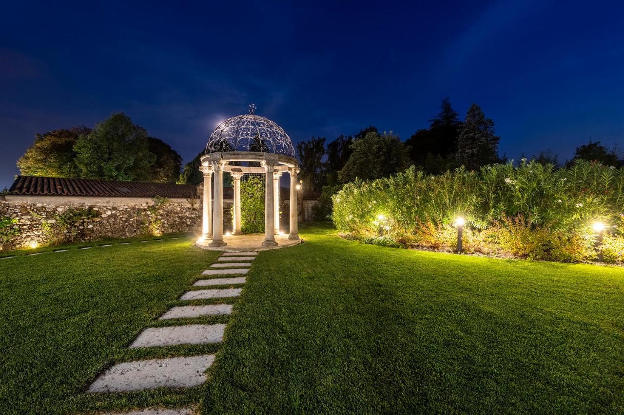 Hotel Villa I Pini Malo  Eksteriør billede