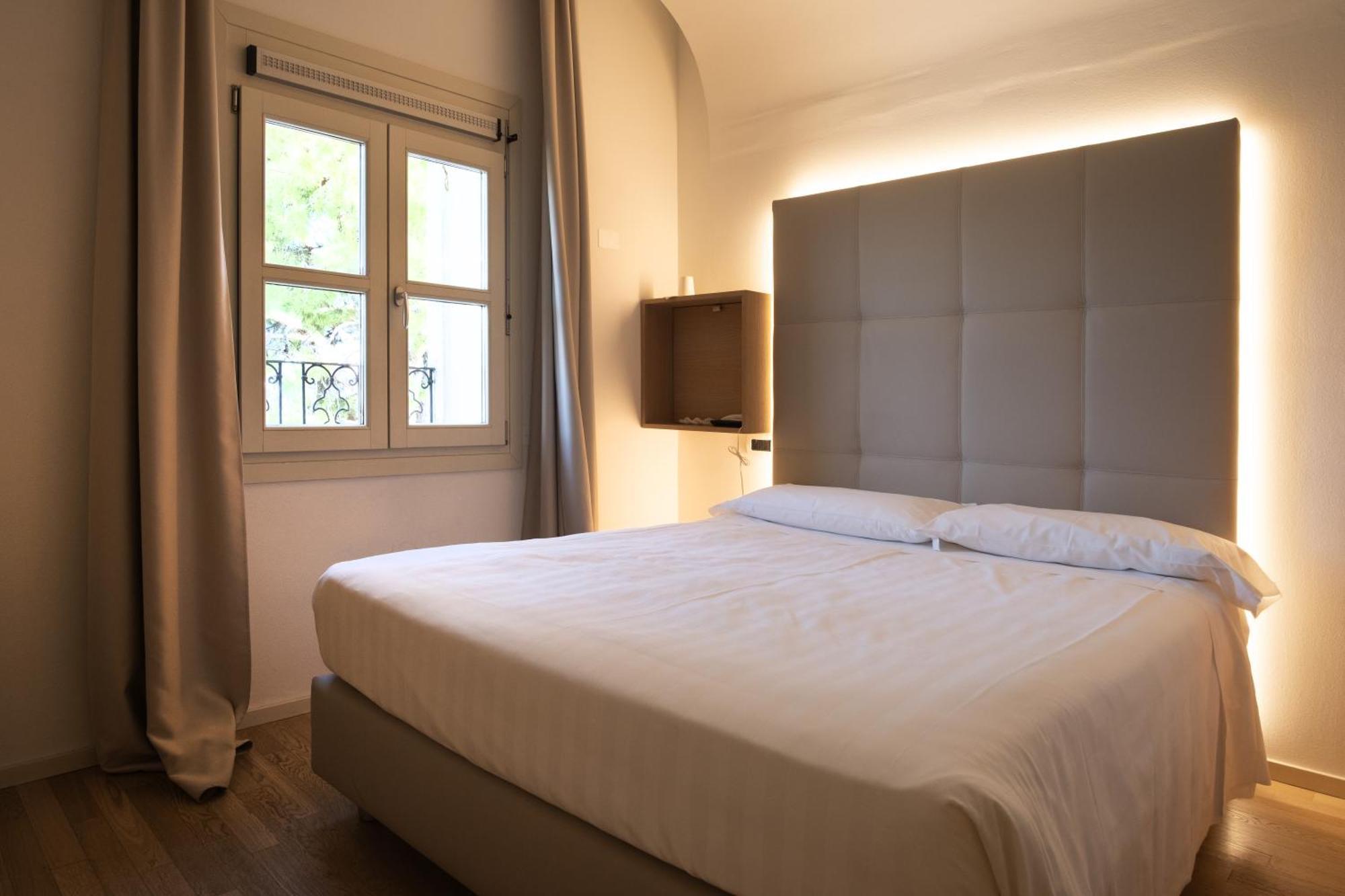 Hotel Villa I Pini Malo  Eksteriør billede